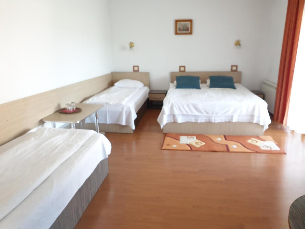Pensiunea Confort Scheia Bagian luar foto